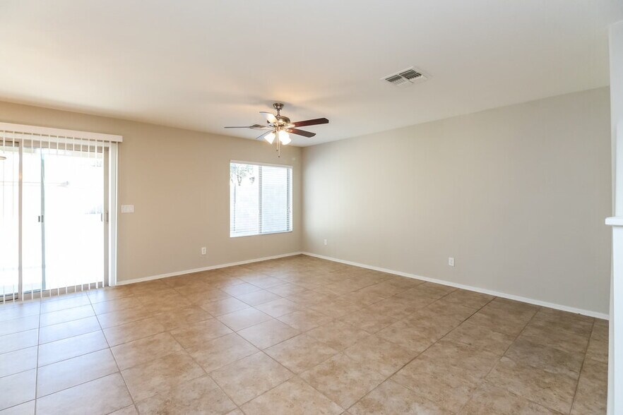 Building Photo - 39245 N Cali Cir