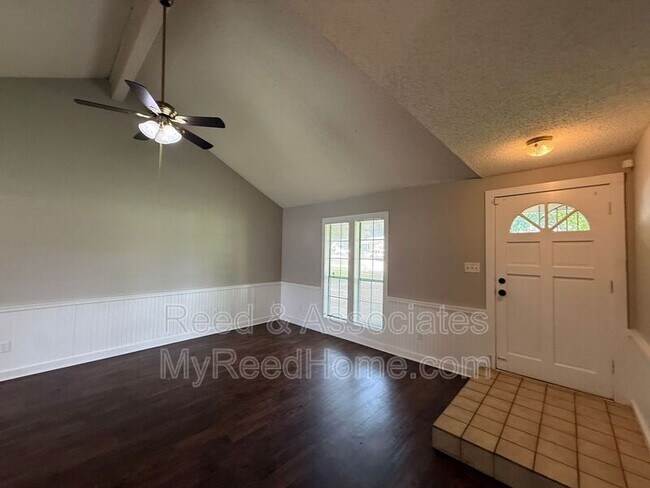 Building Photo - 6556 Birch Hollow Dr