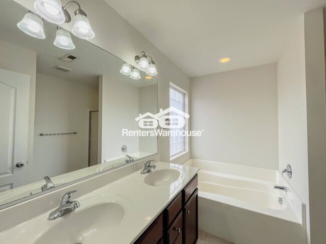 Building Photo - 6019 Mainsail Ln