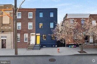 Building Photo - 1328 S 9th St
