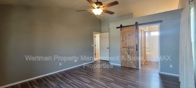 Building Photo - 3241 Viero Dr