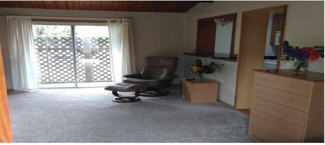 Primary Photo - 5828 Soledad Rd