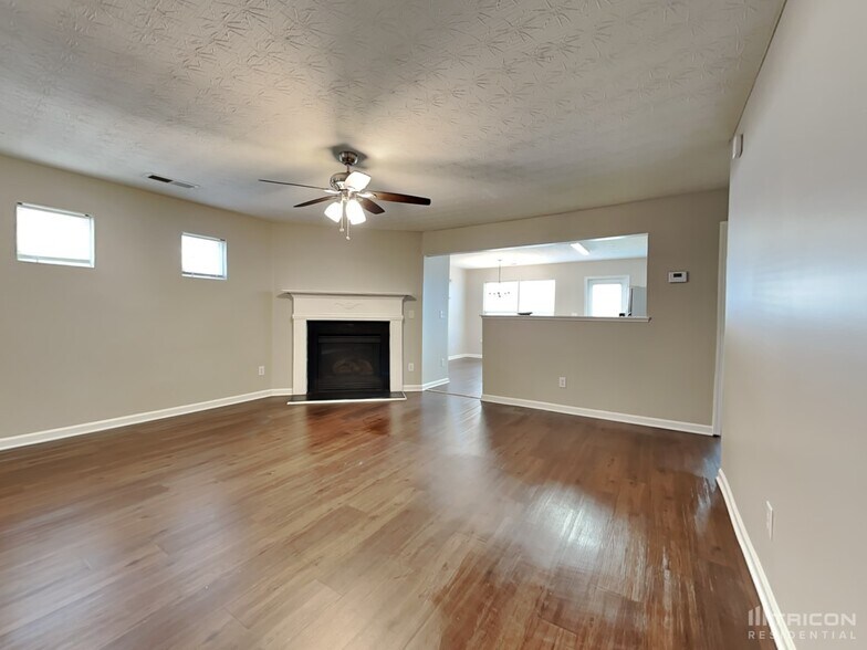 Building Photo - 298 Arrowhead Dr