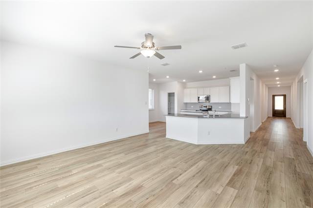 Building Photo - 4905 Woodloch Dr