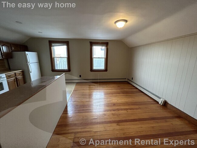 Building Photo - 83 Medford St