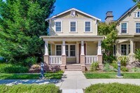Building Photo - Gorgeous Morgan Park Refreshed for Immediate Move-In! Must see!