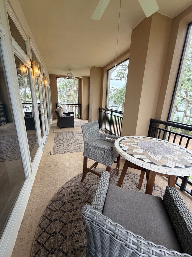 Building Photo - Stunning Luxury, Two Bedroom Creek Front Condo in Hilton Head Plantation