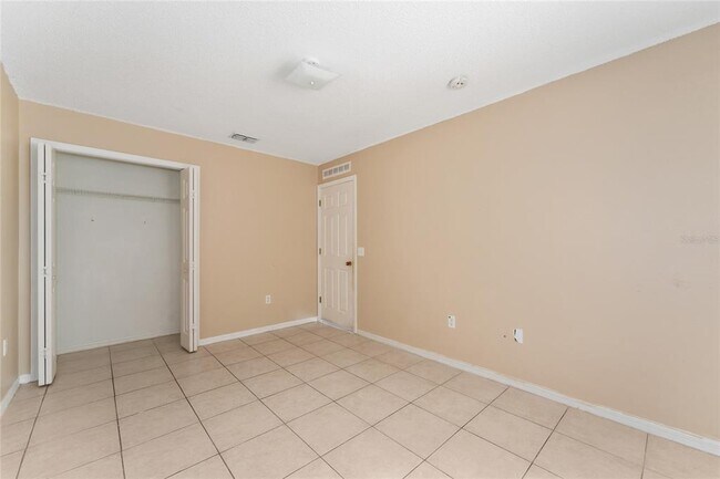 Building Photo - 502 Woodland Creek Blvd
