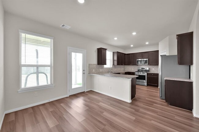 Building Photo - 20259 Creekdale Bend Dr