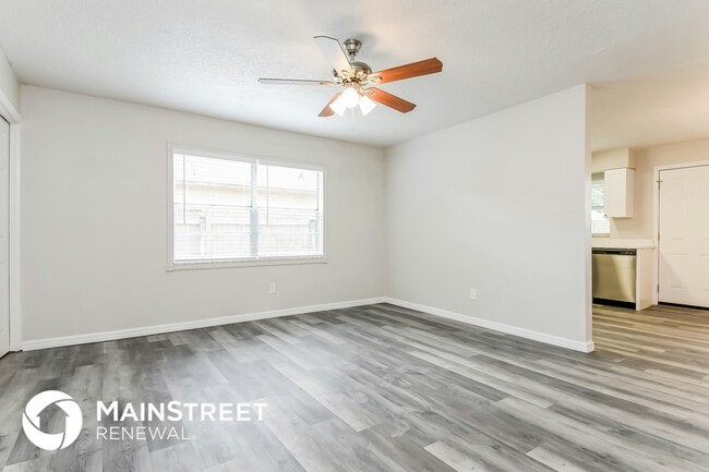 Building Photo - 4485 Canna Dr