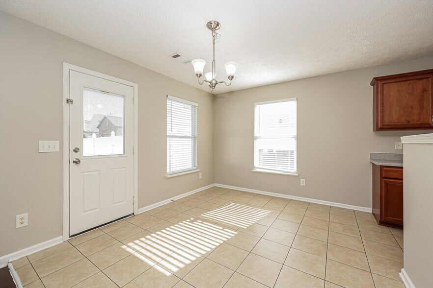 Building Photo - 3508 Juneberry Way