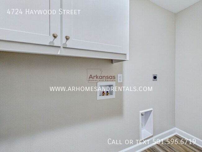 Building Photo - 4724 Haywood St