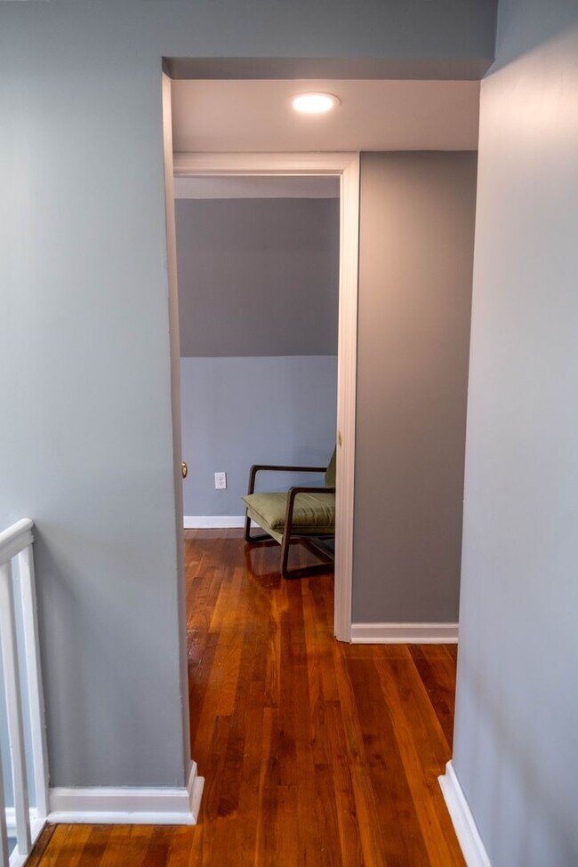Building Photo - Beautiful Four Bedroom Home