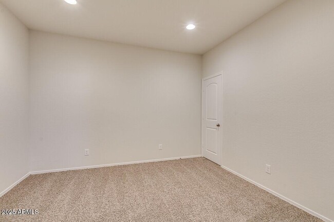 Building Photo - 16910 N Rosa Dr
