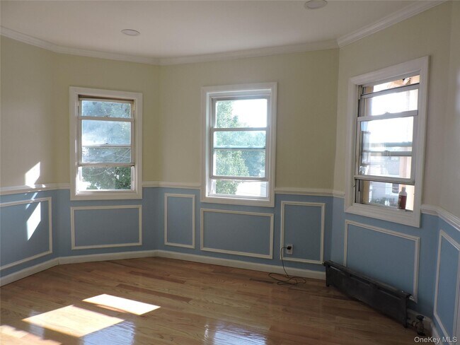 Building Photo - 47 Hillside Ave