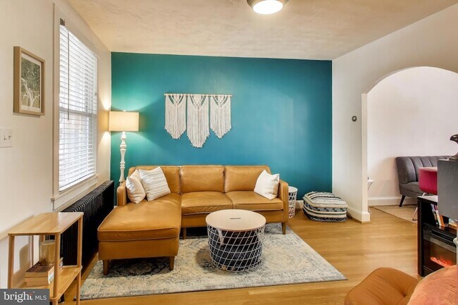 Building Photo - 1766 E Street NE Unit