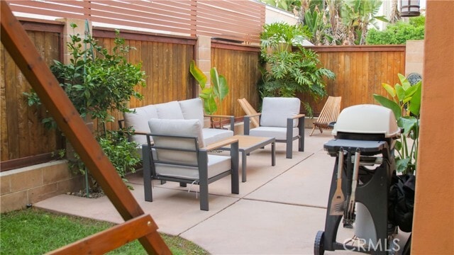 Building Photo - 214 N Irena Ave