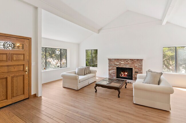 Building Photo - 3009 Nicada Dr