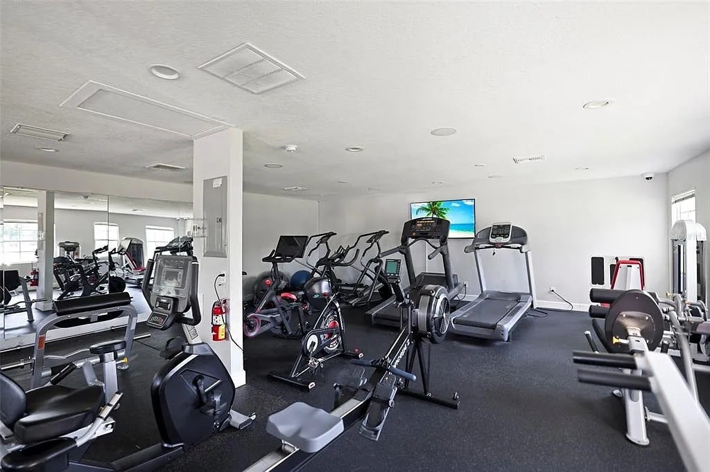 Building Photo - 3837 Pompano Dr SE