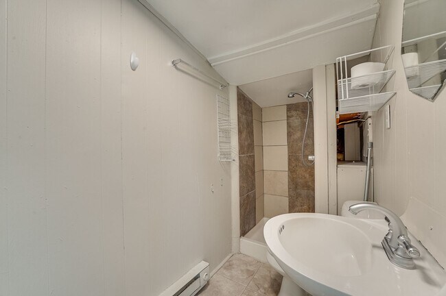 Building Photo - 1111 E Flint St