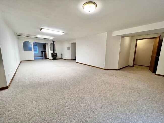 Building Photo - Charming 3 bed, 3 bath Ranch Home in South Fort Collins