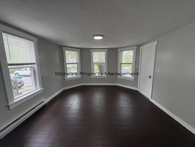 Building Photo - 43 Holman St