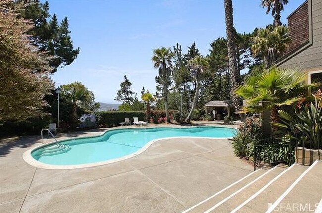 Building Photo - 5150 Diamond Heights Blvd