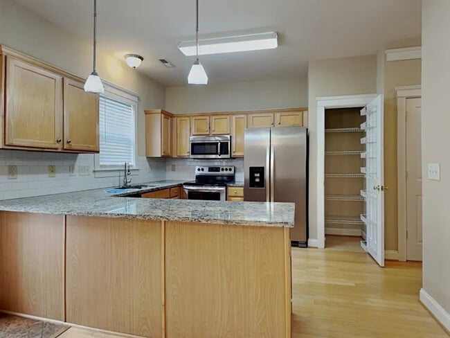 Building Photo - 8240 Townley Rd