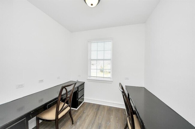 Building Photo - 3711 Meandering Spring Dr