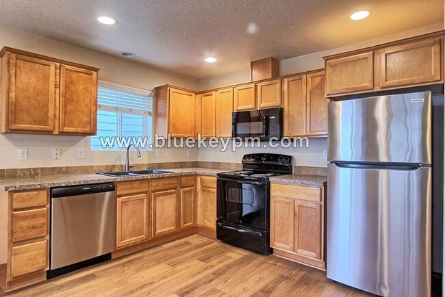 Building Photo - 3 Bed, 2.5 Bath Home Near Walnut Grove Elementary School