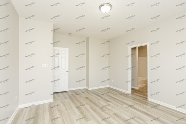 Building Photo - 2518 Apple Tree Ln