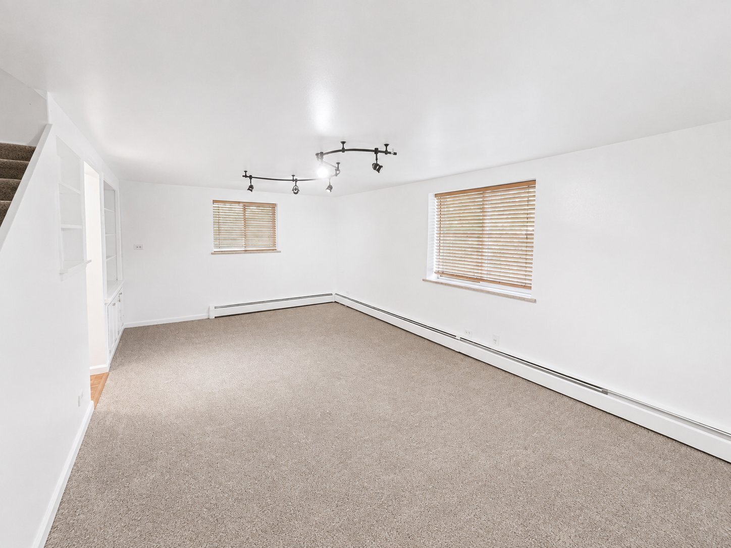 Building Photo - 1375 Everett Ct