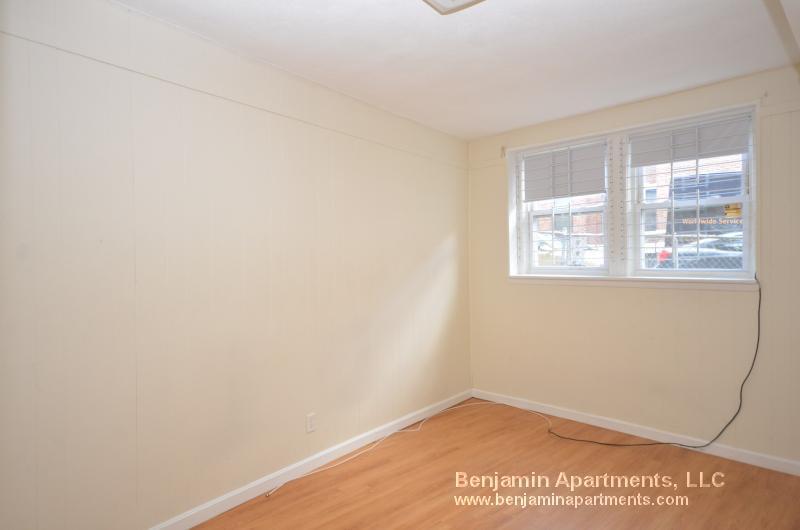 Building Photo - 119 Sutherland Rd