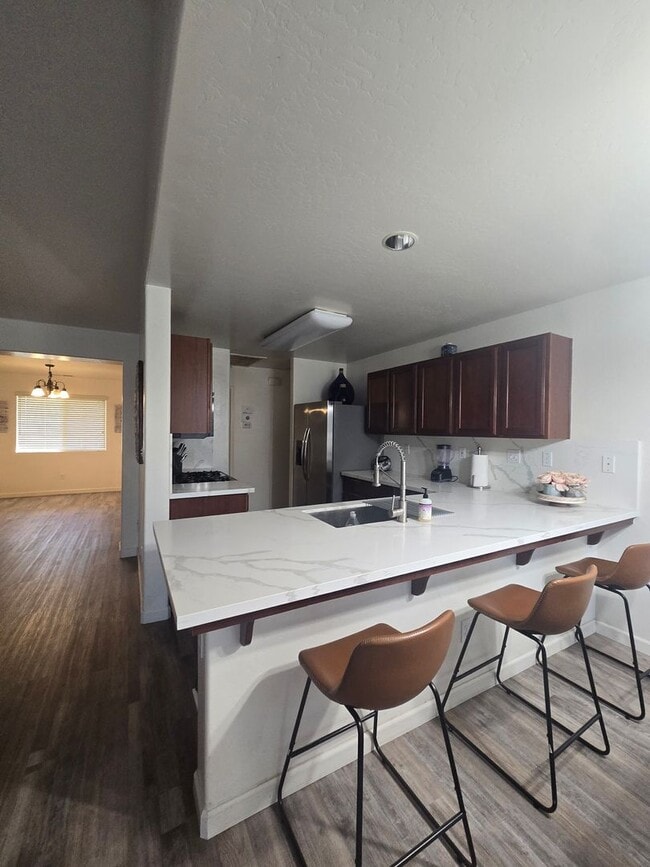 Building Photo - Beautiful 3BD 2BA home for rent in Hanford!