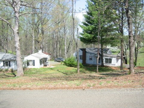 Building Photo - 1059 Wolf Trap Rd
