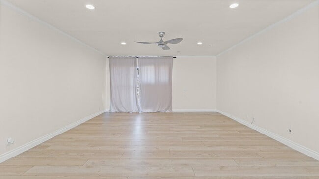 Building Photo - 1281 34th St