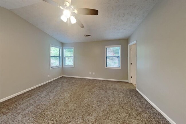 Building Photo - 815 Riverstone Ln