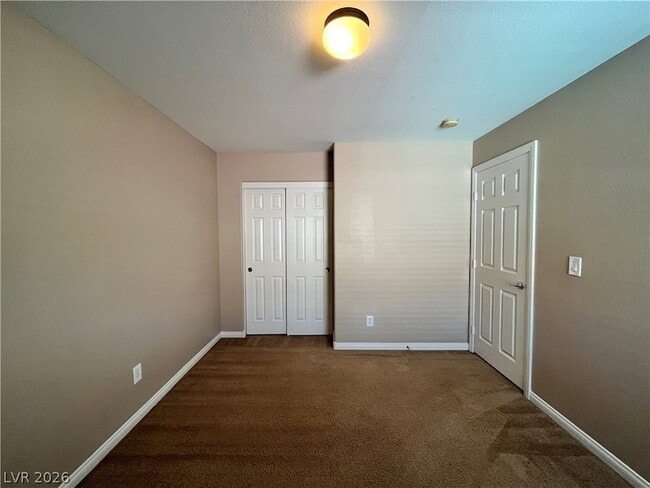 Building Photo - 548 Ivy Spring St