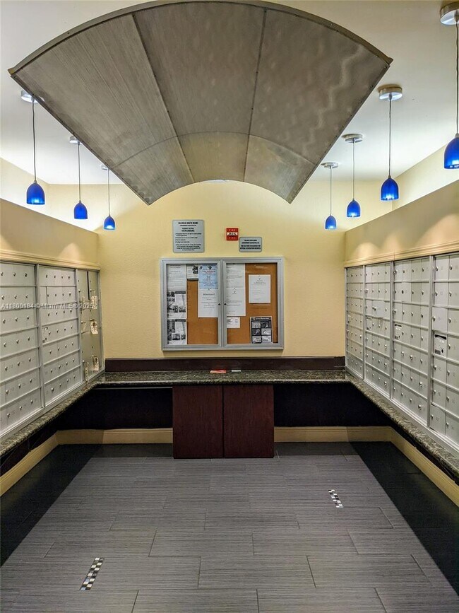 Building Photo - 6001 SW 70th St