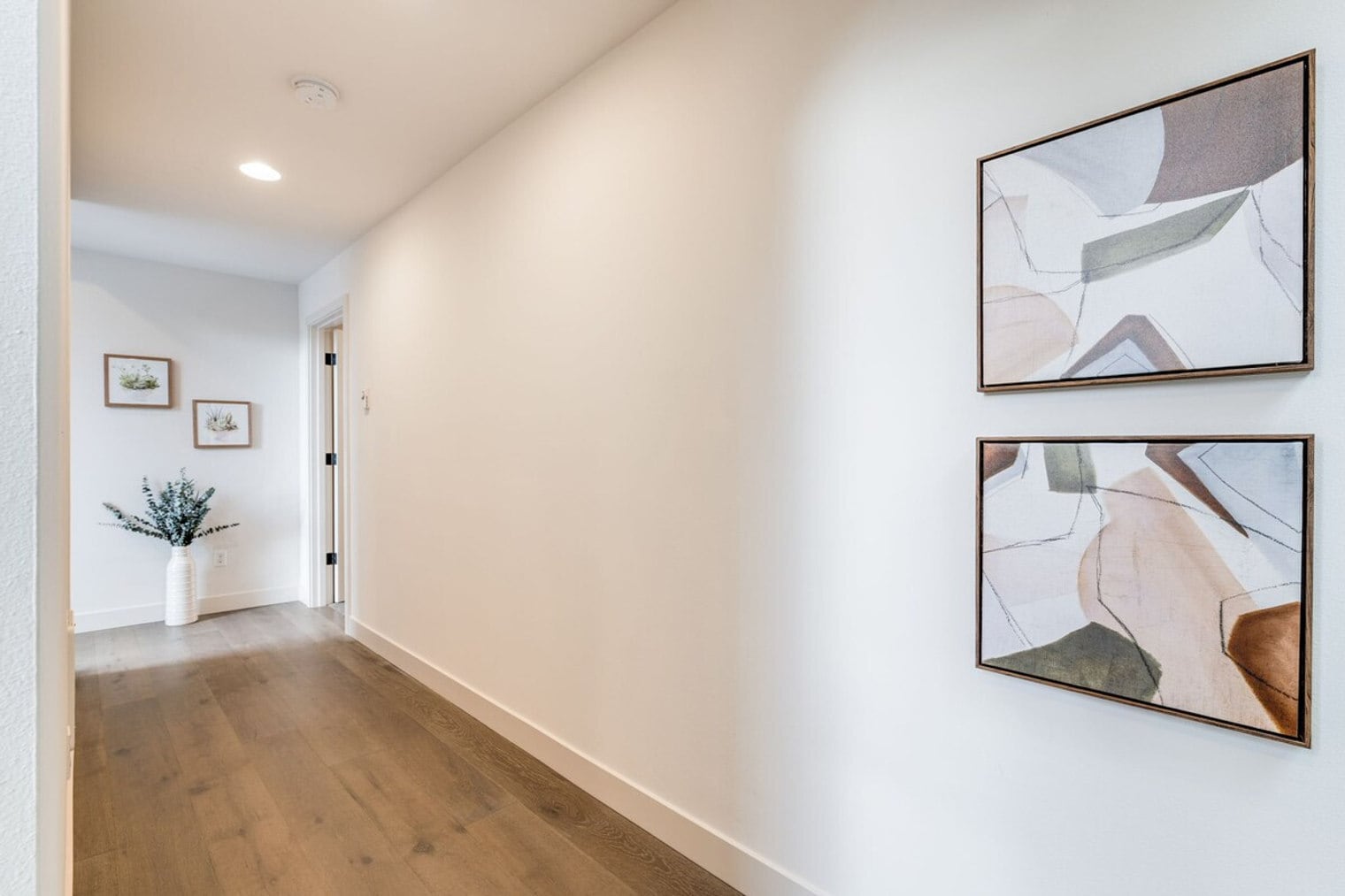 Building Photo - 2319 Franklin Ave E