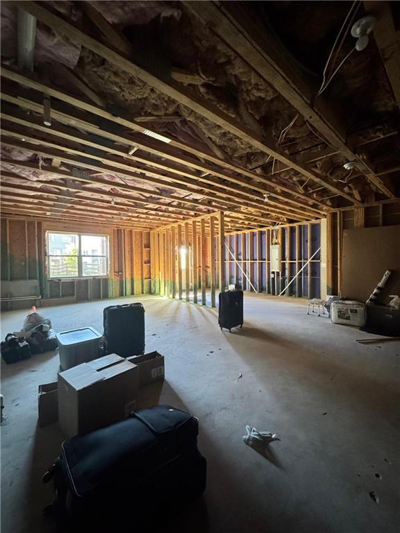 Building Photo - 2215 Manor Pointe Dr