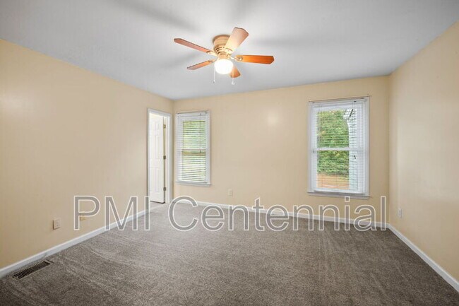 Building Photo - 8078 Woodlake Dr