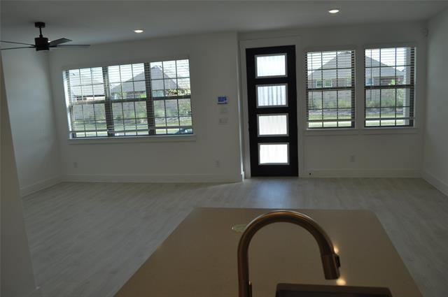 Building Photo - 2520 Red Tailed Hawk Ln