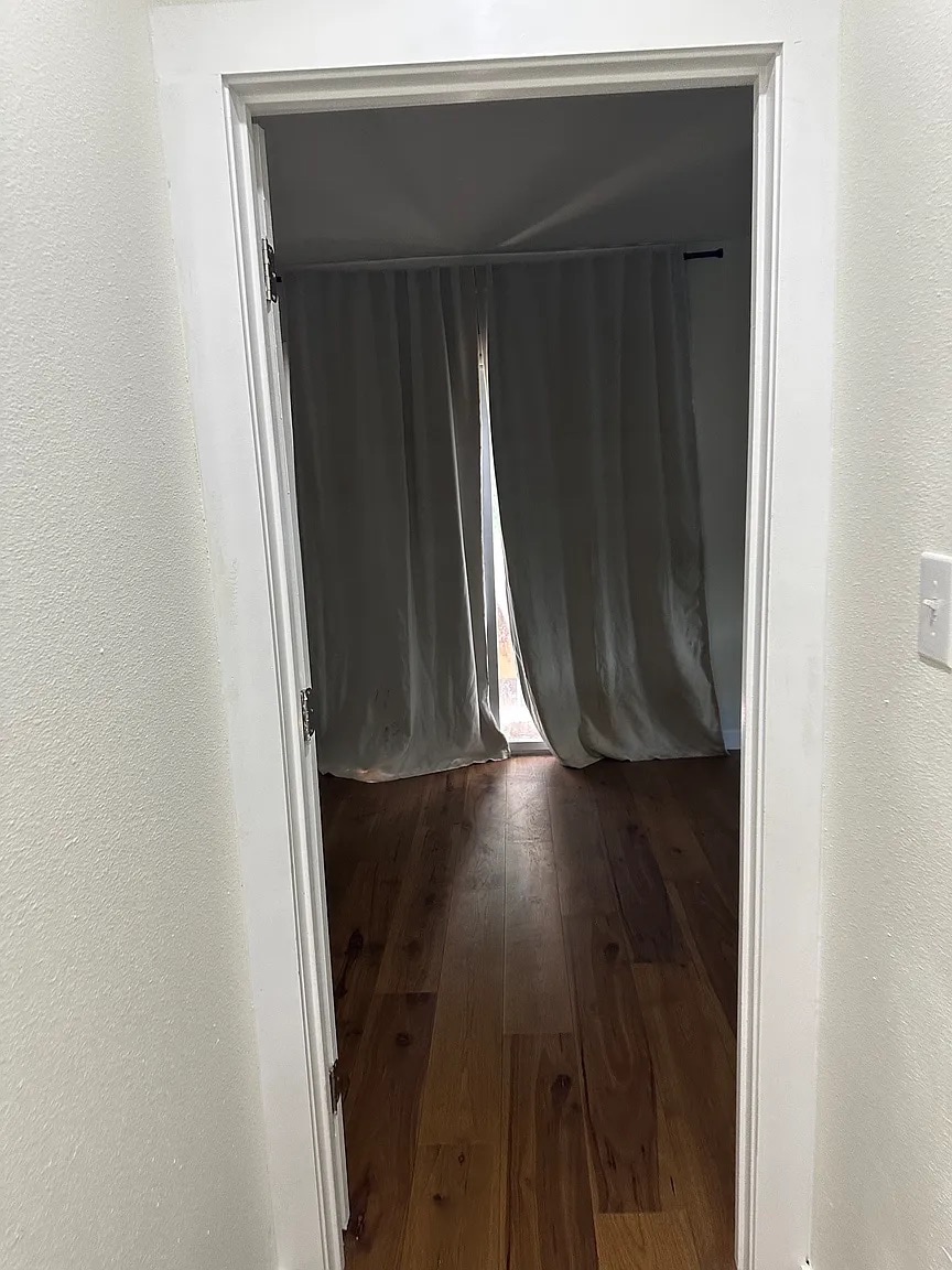 Building Photo - Room in House on Rockridge Dr