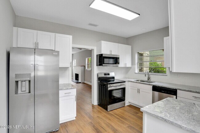 Building Photo - 2578 Haldumar Terrace