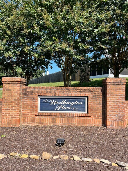 Building Photo - 7932 Jenhurst Way