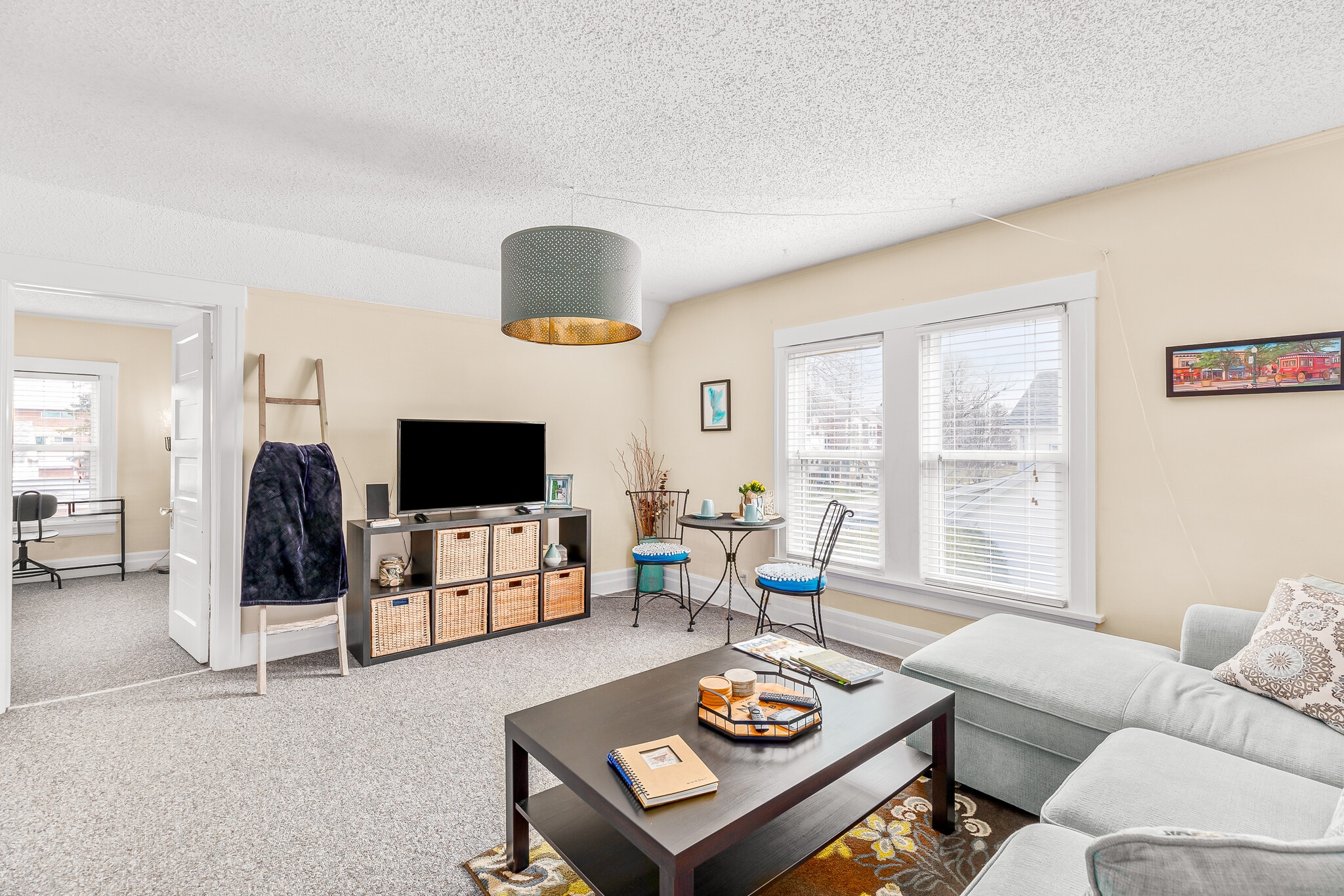 Building Photo - 429 W Ann Arbor Trl