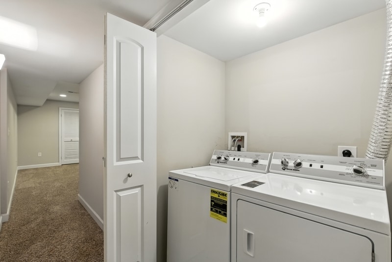 Building Photo - 127 W Randall St