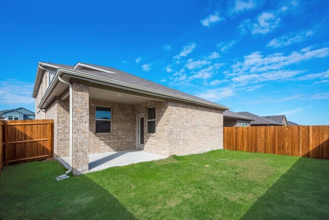 Building Photo - 2014 Crested Jay Dr