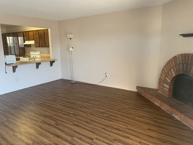 Building Photo - 953 W Cortez Ln